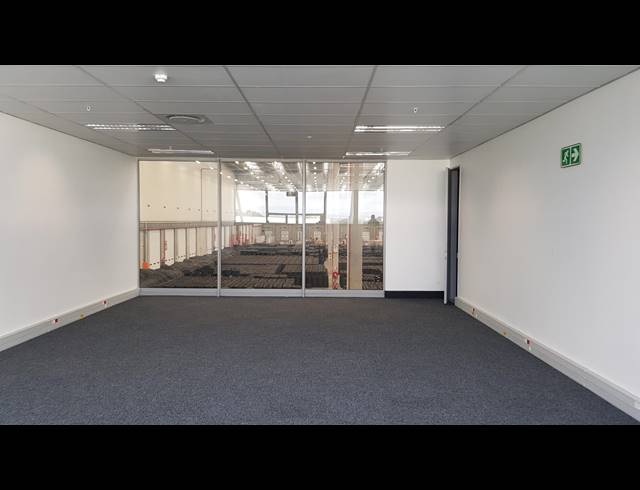 530M² OFFICE TO LET IN KRAAIFONTEIN INDUSTRIA